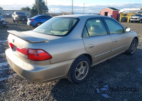 2001 Honda Accord 2.3 Ex z USA, uszkodzony, nr VIN JHMCG56681C031464